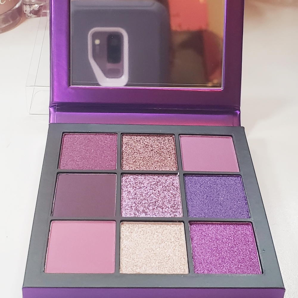 🎉🎉HP🎉🎉 Huda Beauty Obsessions Amethyst Palette